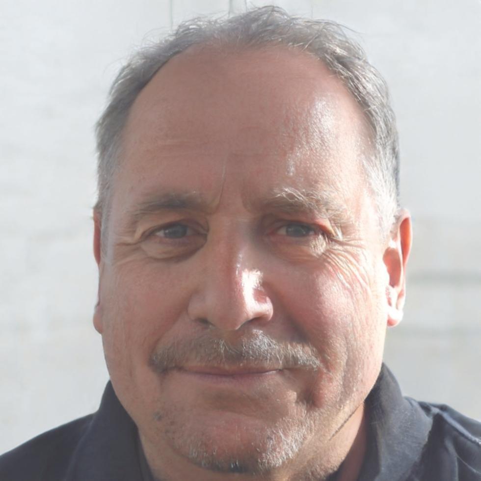 Carlos Mendoza, graduado del programa de peluquería profesional